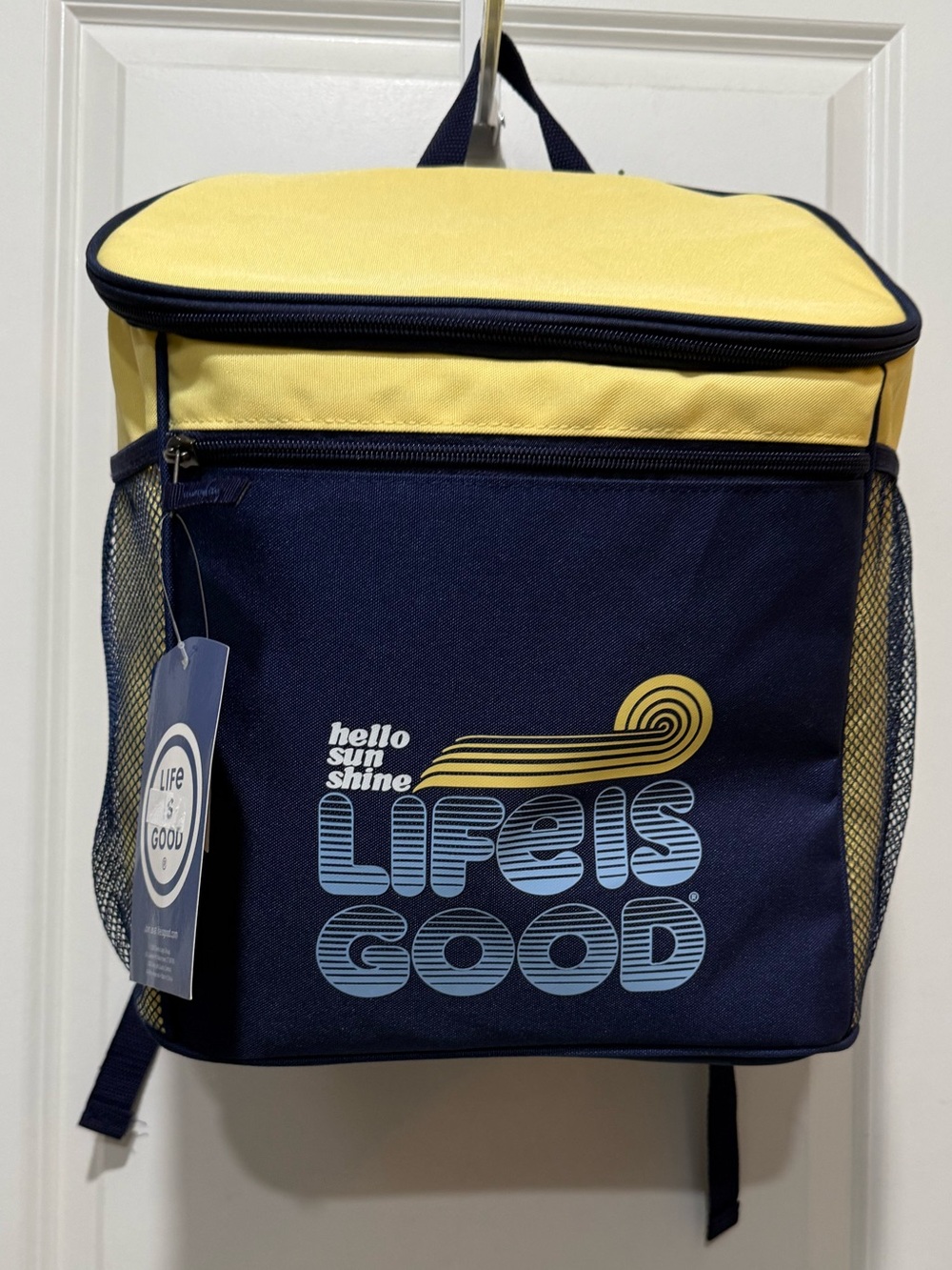 Life Is Good Hello Sunshine Insulated Backpack Cooler 30 Can Capacity NWT
